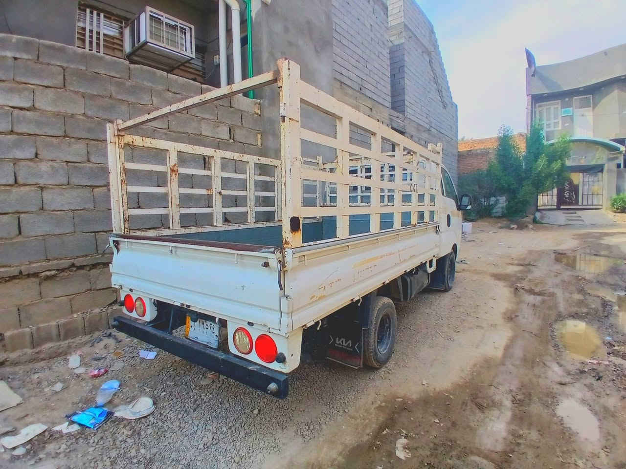 كيا حمل 2011
رقم ديالى بسمي السيارة خير من الله  على وضع البلاد 
مكفول شاصي رقم شاصي كير اكسل كلهة خير من الله تخم تاير كامله السيارة 
السعر 95او بيهة مجال للطيبين 
مكاني ديالى الخالص .*********** متوفر اتصال أو واتساب
