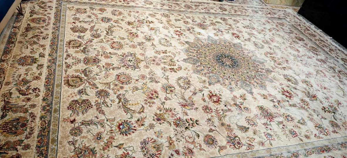 زوليه كاشان نظيفه جدا
قياس 3في 4
والثانيه 2في 3
*********** النجف, العراق
