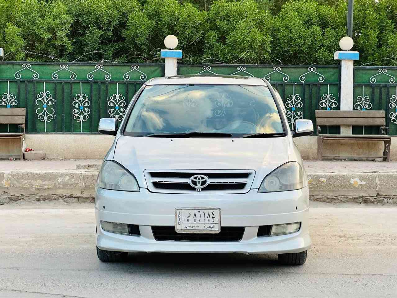 ابصم  مديل 2004اصل سعر 95 قابل للتفاوض الاستفسار اتصل ***********بيه قطعتين صبغ اثر جراد مكفوله كفاله عامه ضربه وصبغ وتبديل مواصفات تو ويل اصل شاشه تحكم سترين مري شفط 7 راكب 3  قطع تبريد مكينه 2400 مكينه وكير مكفولات حداديه جديده تخم تاير تبريد ثلج ❄️ مشروع وطني مكان سياره ذي قار سوك الشيوخ Tessalit, Kidal

