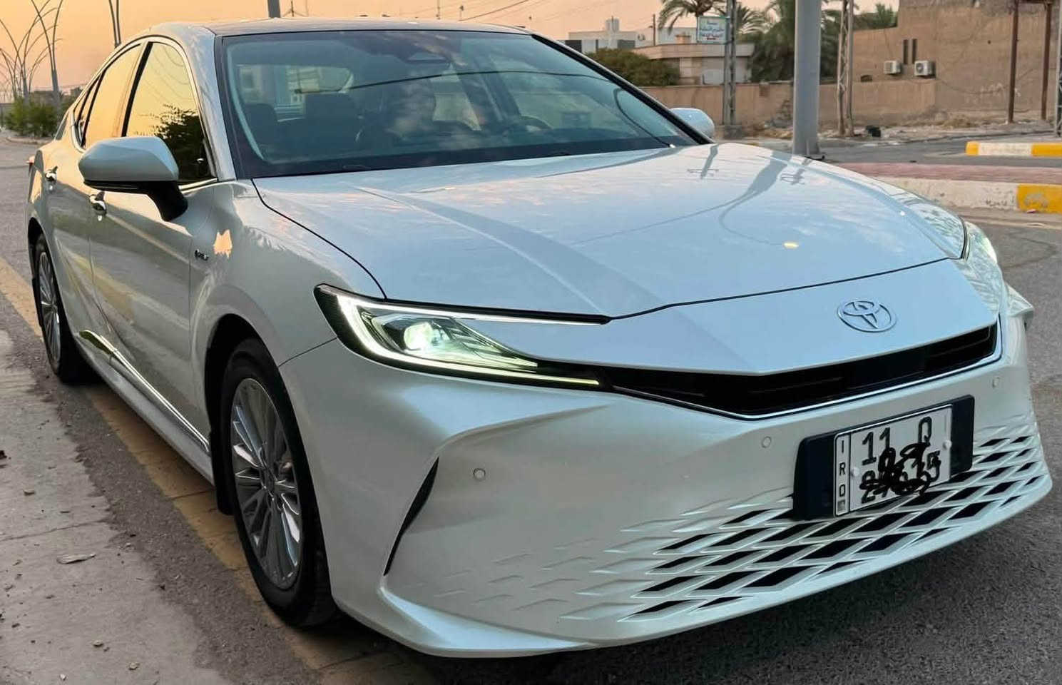 كامري هايبرد وبنزين خليجي رقم بغداد فول مواصفات 1/1  اعلى فئة كفاله عامه جاهزه من كلشي السعر 238 للاستفسار ***********
