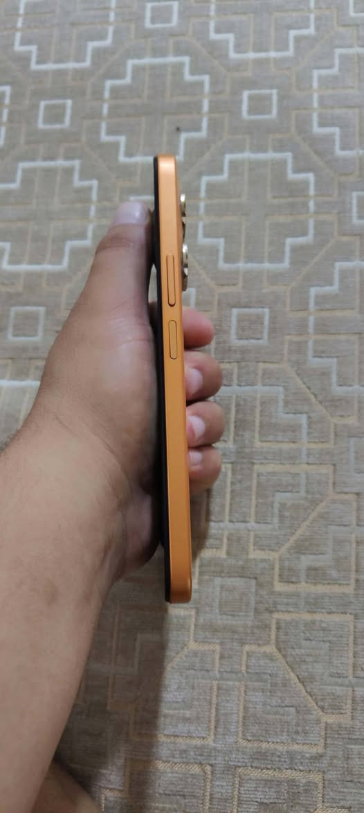 سلام عليكم موبايل هونر X7e 
صار شهر من اخذتو 

ضمانو موجود بعد سنه 

سعر 260 

***********

نص مكتوب في الصور:
- حول الهاتف اسم الجهاز HONOR X7e المعالج المركزي MediaTek Helio G81 Ultra ذاكرة الوصول العشوائي ٦,٠ غيغابايت ٦,٠+ غيغابايت Honor RAM Turbo البطارية mAh 7500 دقة الشاشة ٧٢٠ × ١٦٠٤ وحدة التخزين الداخلية المساحة الفارغة ٢١٥,٣٤ غيغابايت الإجمالي ٢٥٦ غيغابايت الموديل LAB-LX2 رقم الإصدار 10.0.0.208(C185E9H1) GPU Turbo إصدار مخصص MC185R202P1 إصدار MagicOS 10.0 إصدار الأندرويد 16
