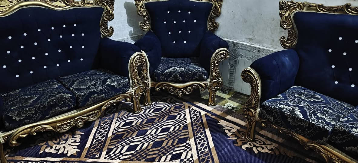 السلام عليكم 
تخم رئاسي نظيف، كامل مع طبلات 2 و واحدة كييرة، السعر 550 وبية مجال، الشراي يتصل وتساب على 

***********
