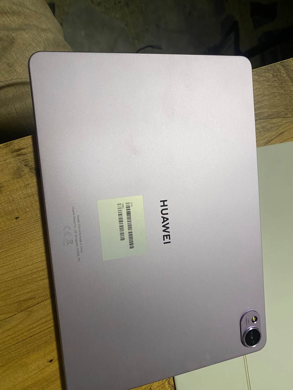Huawei matepad 11.5s papermatt
نظافة 💯 جميع ملحقاته الاصلية الشاحنة والباكيت والقلم موجودة استعمال شهر بس 
سعر ٥٥٠ الف مكاني بغداد السيدية رقمي *********** 
رجاء اليعامل والموشراي لايتعبني الناس تعرف قيمة هل جهاز وقوته
