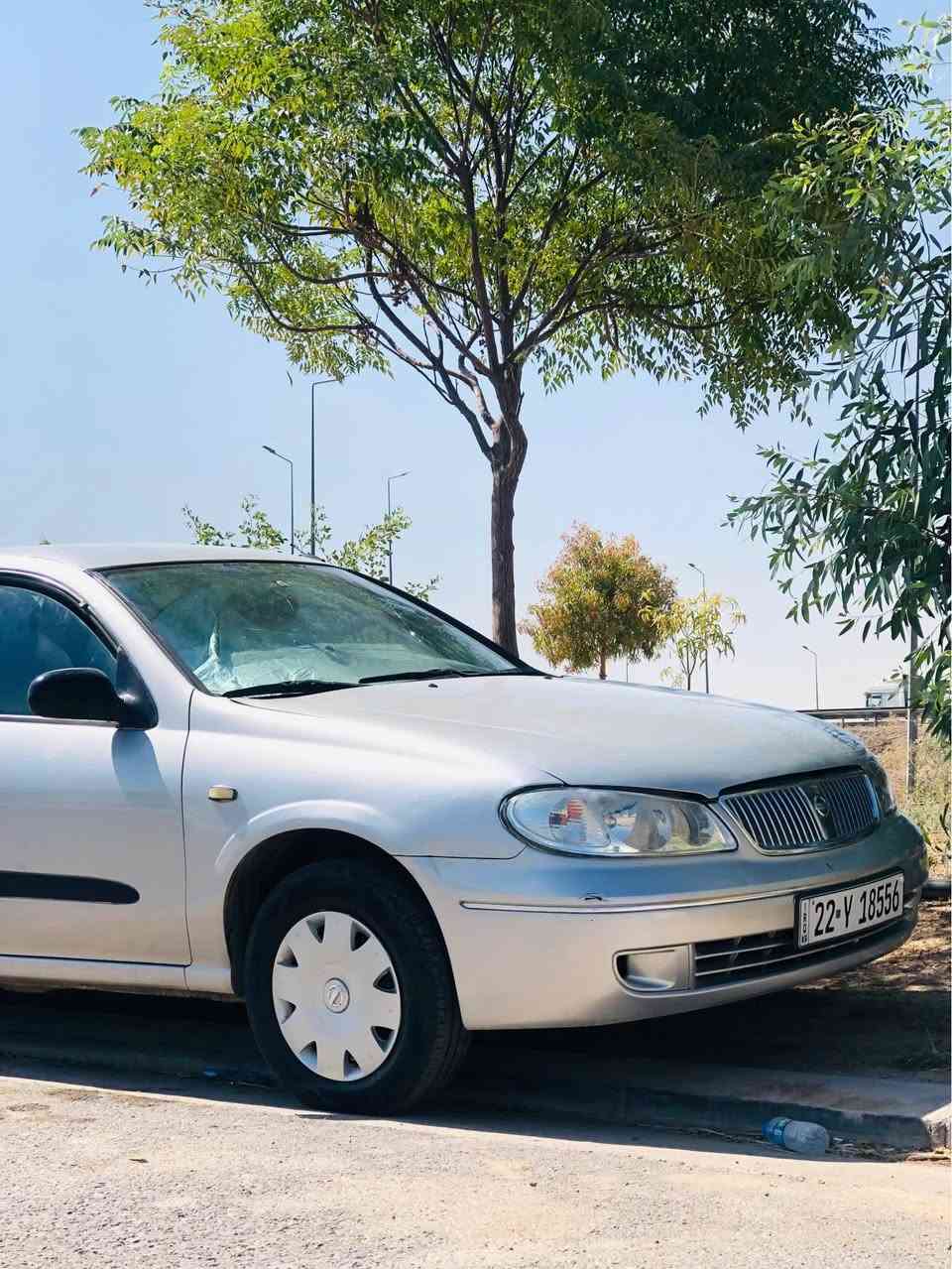 نیسان سەنی 2005 مەکینە گەورە گێر عادی مەکینە سپی 
تەکسی بوە هەر لای خۆم بوو کردمەوە خسوسی 
تەقە و رەقە و تەبرید هەموه بەشەرت جرکەی تیدا نیە 
جەمپەکی پشتی هەیە پیشی حیساب بکە هیجی نیە 
یەک پارجەی نەگۆرایە هەموی بەشەرتە 
سەقف و ناوشان و ئەو بابەتانە هەموی بەشەرتە قۆپیشی نیە 
ژینگە و سەنەوی 2029 
65 کەمیک مەجالی تیدایە 
موشتەری تیڵ بکا 
*********** 
واساب فایبەر أربيل, العراق
