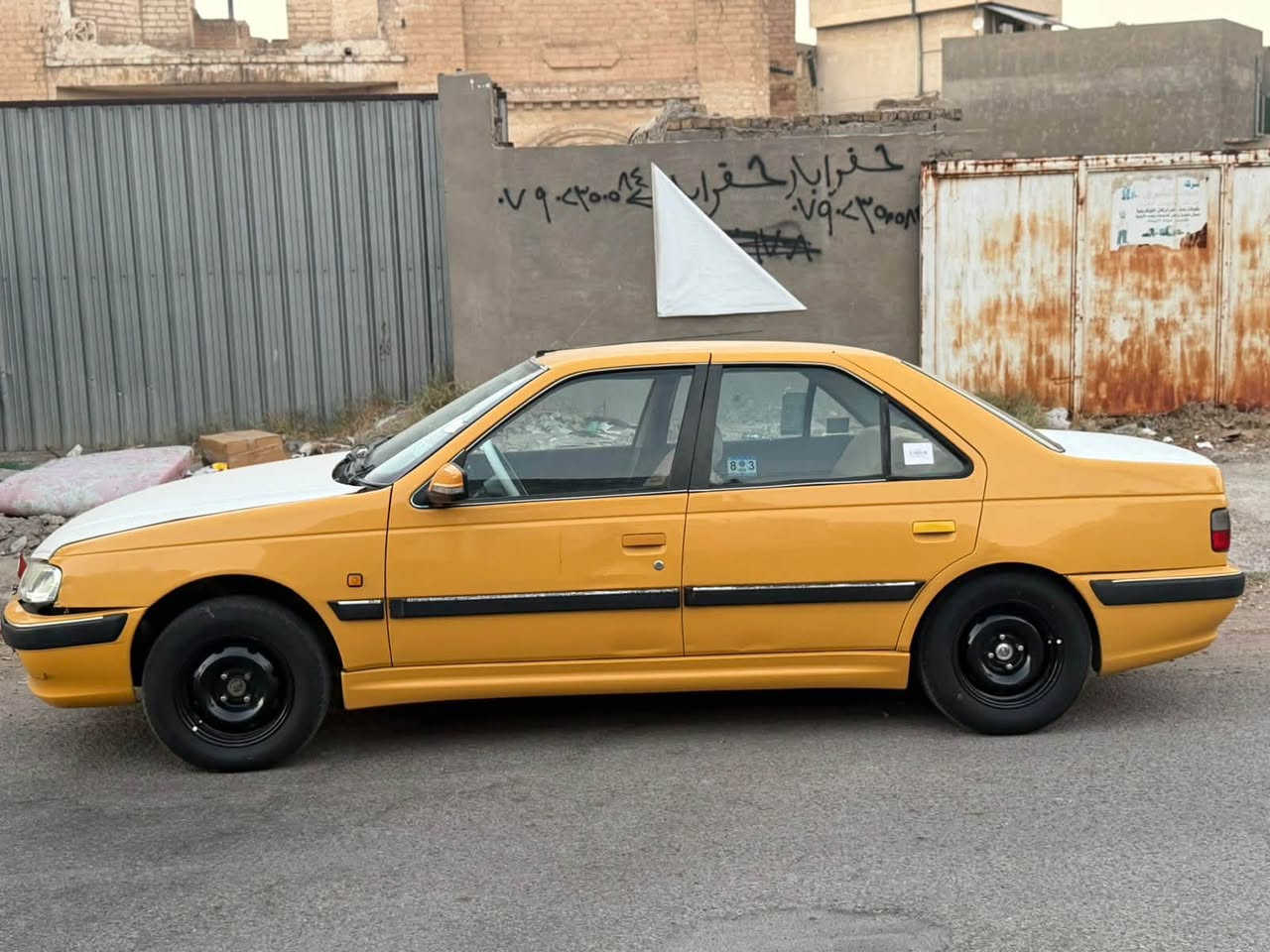 السلام عليكم شباب بيجو بارص موديل2015
السياره خير من الله السياره بيهه ضربه فقط ب خشم البنيد وفعصه بل باب ولباقي كفاله
مكينه وكير السياره خير من الله تبريدهه وين السويج ثلاجه🤍
تخم تاير جديد السياره جاهز مجهزه ع اخر حبه مداور ثاني يوم مصفره هيئه السياره عليهه غرامه تنزل من حسابهه اي استفسار 
السعر 49وببهه مجال 
رقمي***********
واتساب ***********
