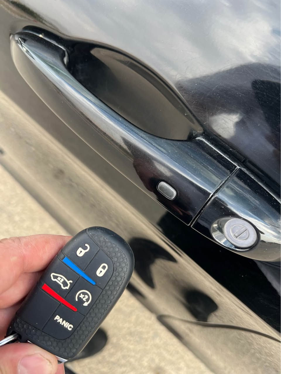 Jeep Cherokee 2023 black Top awd
سعر🔥🔥 132$ مجال
٠۷٥۱۱۷۷٠۸۷٠
بصمە شغال رادار دبل اکسل سندوق شفط شاشە گەورە برێک بصمە و ئۆتۆ هۆلد ئۆتۆ ستارت کوشن هیتر کوشن جلدو کوشن کارەبا سوکان هیتەر پێنج مۆدی لێخورین دەبل گێر حساسی ناو دەعامی راداری دواوەو ئاوینەکان و خەتی جادە فول تحکمات ستیرن
دەرگا بصمە وویل کرۆم لایت لیدو زینۆن بلاجکتۆرو تولی سەر سەقف 
مکینە ۲٤ چوار پستۆن 
بونید جملاغ بۆیاغە بێ ناو گرتن شوخت و ساردی نیە
گێرو مکینەو کارەبای تەبرید بەری یزۆز بەشەرت
شوێن قەلادزێ📍
تکایە کریار نیت سەرمان مەهێشێنە لەگەل ڕێزدا رانية, السليمانية

نص مكتوب في الصور:
- ***********