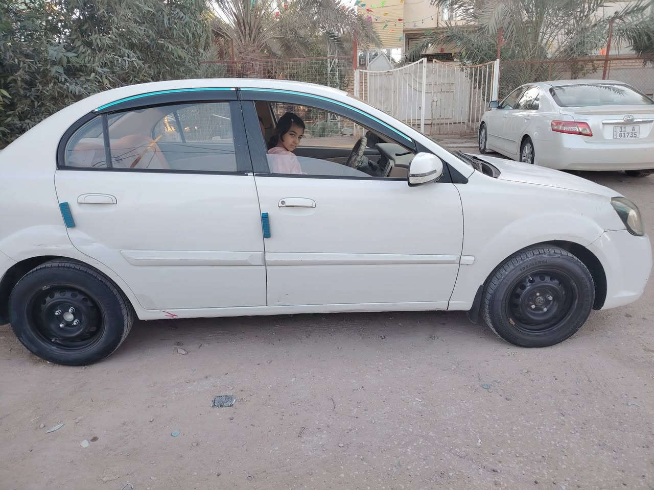 السلام عليكم كيا ريو 2012 الشكل القديم جاملغ الامامي مصلح بارد فقط باقي السياره نضيف محرك 1600 سياره نضيفه ومرتبه مكفوله من الصبغ السعر 70 ورقه وبيها مجال *********** واتساب ***********
