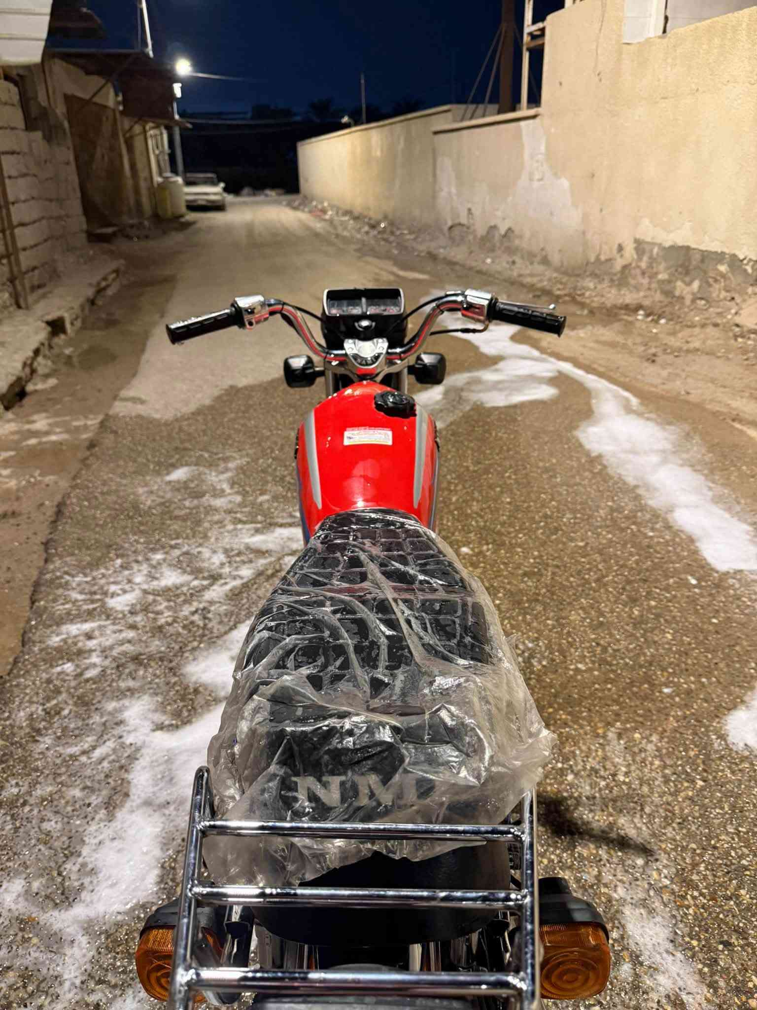 سلام عليكم دراجة نامة شلامجة رقم سنوية بسمي تحويل ثاني يوم موديل 2023 طالعه بل 2025 بلاد مو تعمير دراجة جديد مال جناي ما عوزها شي مكينه ما مفتوحه حته ما مفيلسه شوفت عينك النظافة السعر مليونين و150 وبيها مجال للشراي مكاني ابي الخصيب مهيجران قرب حسينية داوود العاشور للاستفسار ***********
