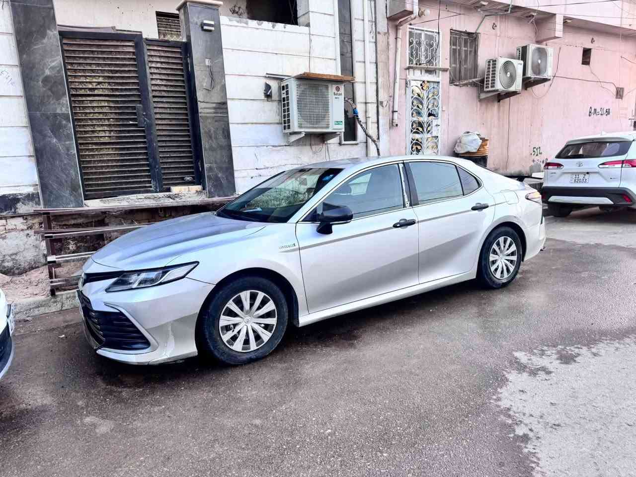 كامري 2022 le
مواصفات سياره معروفة 
ماشي 58 
 بصمه تشغيل  
بصمة ابواب
دخول ذكي
لد نهاري 
 

داخل اسود 
 
٣ انظمة قيادة 
القماره مثقوبه 
رقم بغداد 
ضرر موضح بالصور بالتفصيل السونار 
السعر 163
عنوان سيارة الديوانية 

***********
