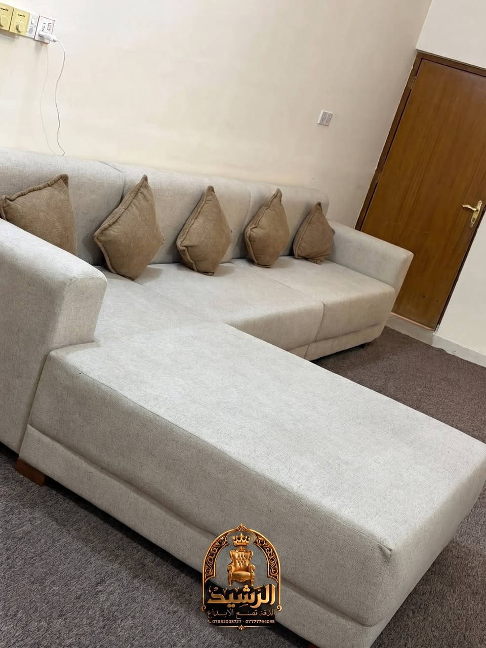 الصالة هي واجهة بيتك.. والمكان اللي يجمع العائلة براحة وفخامة! ✨
تعبت من الأثاث الجاهز اللي يتلف بسرعة وتصميمه ما يناسب مساحة غرفتك؟ 🤔
بمعملنا، إحنا ما نبيعك مجرد قنفات.. إحنا نصنع لك "الراحة اللي تدوم" بالتفصيل اللي يناسب ذوقك ومساحة بيتك، تماماً مثل هذا التخم المعروض في الصورة! 👇
💡 ليش تختار تصنيع معملنا؟
متانة من الداخل والخارج: نستخدم أفضل أنواع الخشب الطبيعي المحمي من التقوس والكسر.
إسفنج ذو كثافة عالية: يضمن لك جلوساً مريحاً وما "يهبط" أو يتغير شكله مع مرور السنوات.
أقمشة فاخرة وسهلة التنظيف: درجات ألوان عصرية ومحايدة تناسب كل الديكورات، بملمس ناعم ومقاومة عالية للبقع.
تفصيل حسب القياس: نعدل على الأبعاد، الألوان، وعدد المقاعد لتناسب صالتك أو ديوانك بالضبط.
👇 للاستفسار ومعرفة الأسعار حسب قياس صالتك:
اكتب كلمة "مهتم" أو "السعر" في التعليقات، ورح نرسل لك كل التفاصيل والأسعار مباشرة على الخاص 📥
أو تواصل معنا مباشرة عبر الواتساب: 📞 *********** / ***********

نص مكتوب في الصور:
- الرشيد
- الذوق تصنع الابداع
- الدقة تصنع الابداع
- *********** - ***********
- *********** - ***********