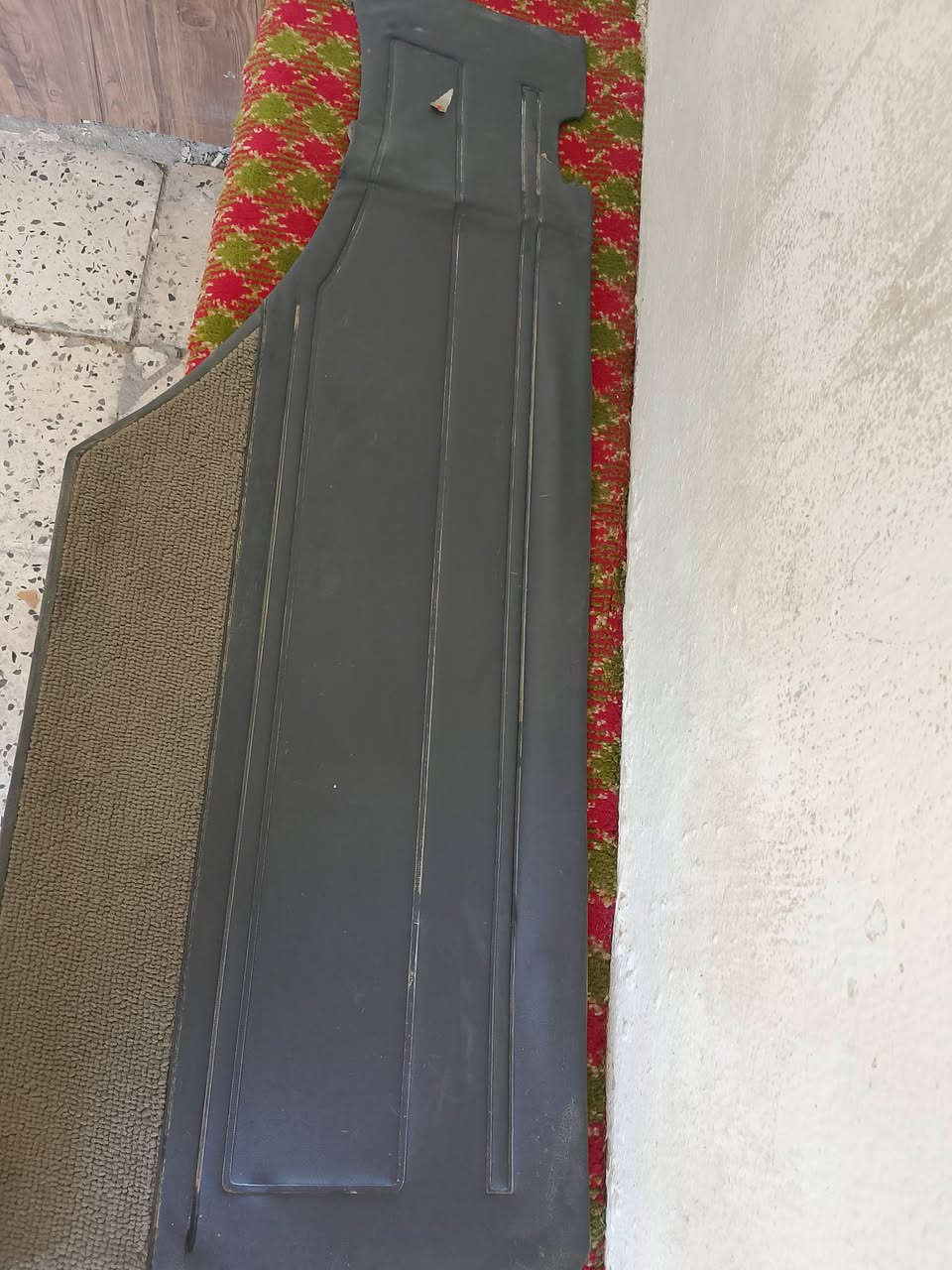 سلام عليكم من رخصت الادمن 
يوجد بطاين لاندكروز للبيع جددت اصليات يابانيات 
العنوان ديالى بلدروز 
***********
