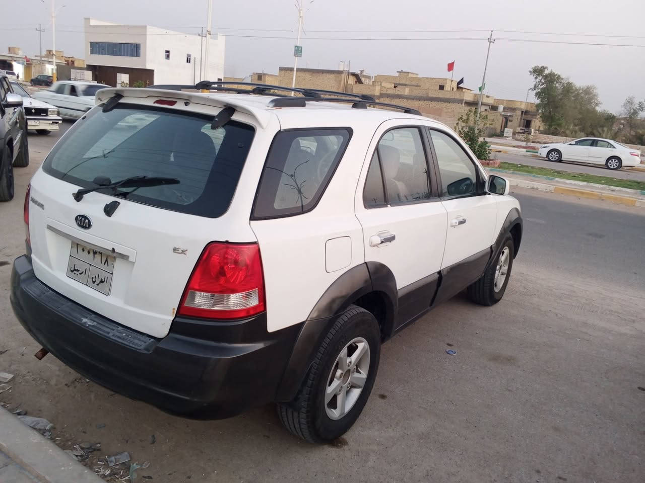 سورنتو موديل 2006 محور3000vvt السياره جاهزه رقم اربيل سنوية 2019ساقطه صاحبها يداور السيارة مامطلوبه ولا عليها غرامات  جاهزه تخم تاير باتري جديد تبريد ثلج جاي اروح وارجع بيها للدوام الى بغداد كل اسبوع خير من الله جاهزه موجوده بالشطرة  سعرها 67وبيها مجال  ***********.
