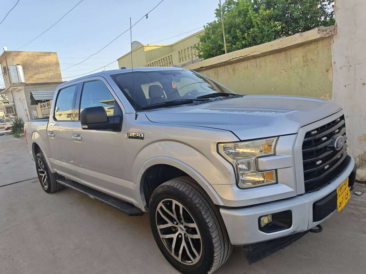 فورد F-150 موديل 17 محرك 8 تنفس طبيعي كير طرح بدي قصير باب طويل المرغوب السعر بلاش اخوان لحد يراسلني او يخابرني وهوا مو شراي عيب ترى مو حلوة تضل تسأل وتستسفر وانت ربع مابجيبك. المهم السعر 170 عليها غرامات مرورية 10 أوراق تنشال من السعر يعني السعر 160 تفاصيل كامل موجوده سونار وصور الضرر مرفقه تحويل مباشر راعيها بالموصل صديقي كير شرط باذن الله محرك كذلك ممفتوح ... شراي خابرني وحياك الله.
***********
