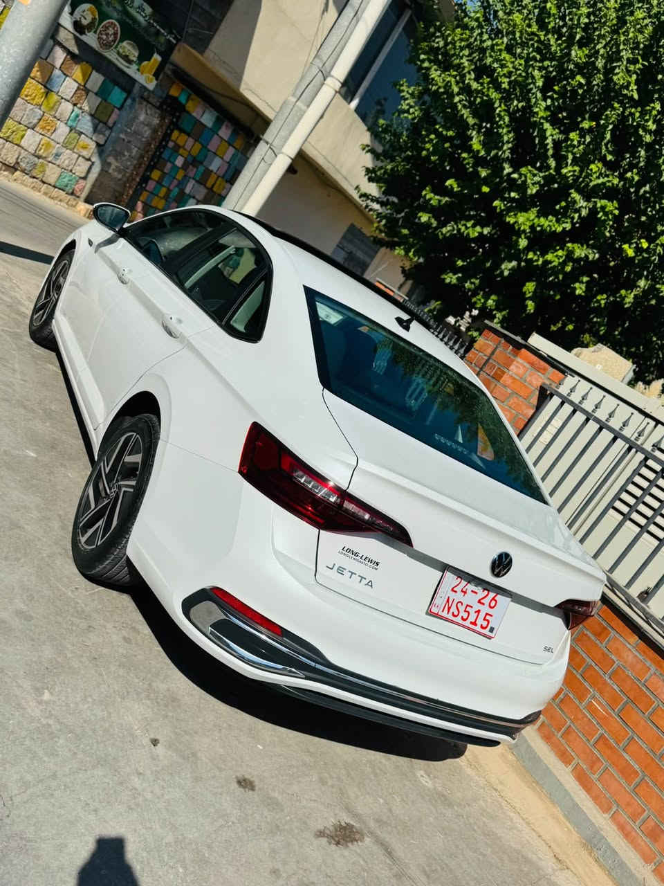 Volkswagen Jetta 2024 Sel premium
11 هەزار مایل ڕۆیوە 
بۆنید و جملغ سایەق بۆیاخە بئ ناو بئ ارباگ 
پێشو پشت بیلادی 
ناو قەیسی 
ژمارە کاتی ٣ مانگی لەگەڵە 
گێڕو مەکینەو کارەبایی بە شەرت 
رقم شاصی 3VWGM7BU3RM076377
گەر مشتەریت نامە بنێرە یان تەلەفون بکە 
***********
***********

