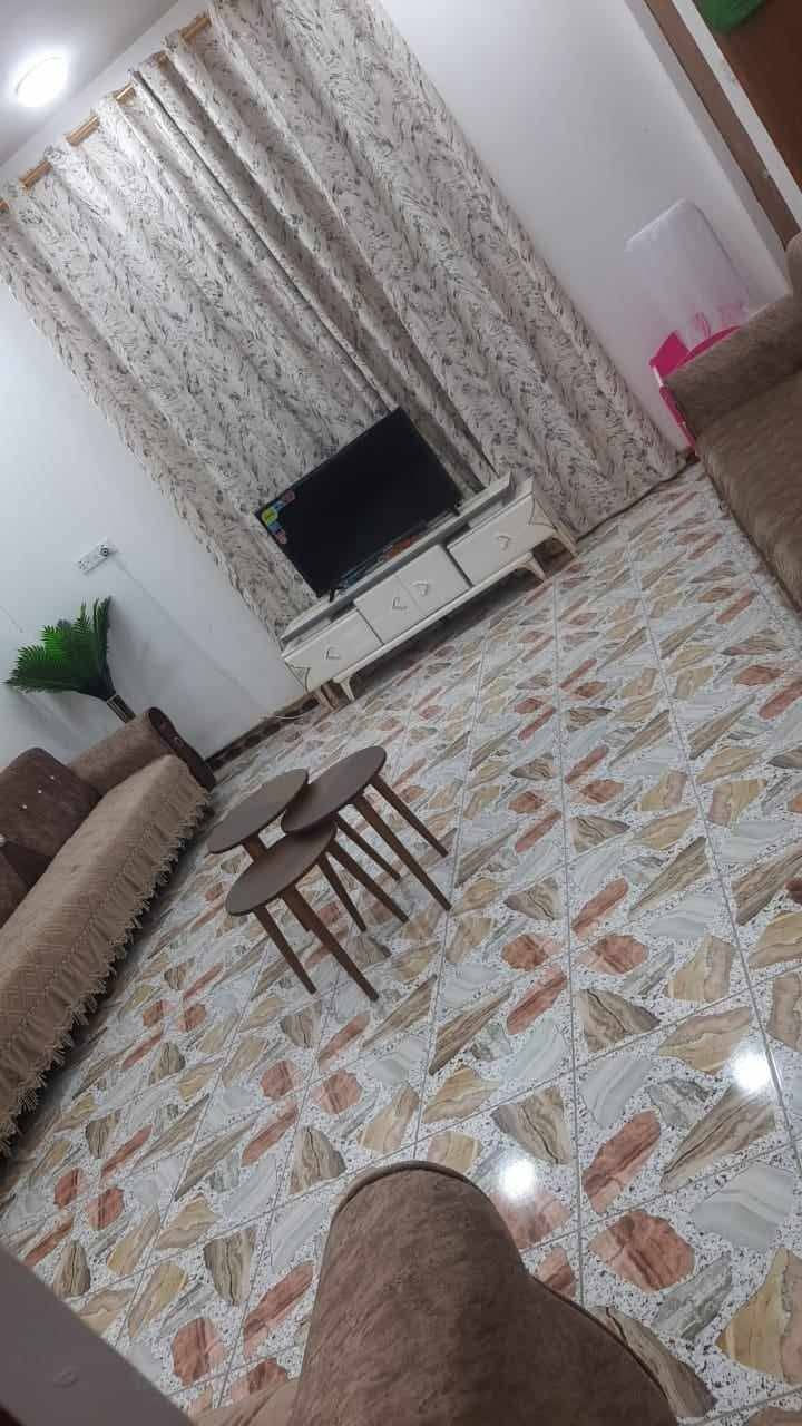 #عقار للبيع بيت سند ٢٥
#مساحة البيت ٣٠٠ متر البيت ٢٠٠ والحديقه ١٠٠ البيت كلش مرتب وقريب وبناء درجة أولى 
#العنوان واسط /الصويرة / زراعي حي الاسرئ نهاية السايدين الجاي من مستشفى الرازي قريب كلش من الشارع
#المكونات يتكون البيت من ٢نوم وصالة و استقبال و مطبخ 
#للإستفسار الإتصال على الرقم ***********موجود واتساب او مراسلة الصفحة 
و كل الهلا بيكم و الله محييكم
