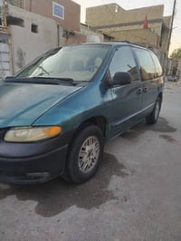 دوج كرفان • ٢٠٠٠ • محرك يدخن