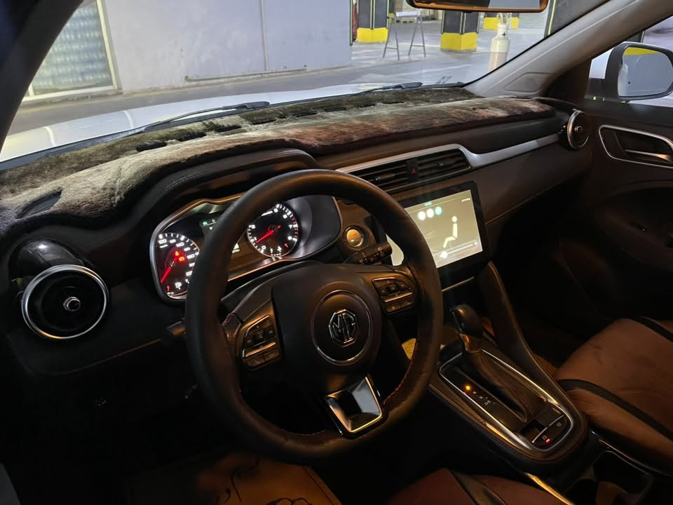 MG ZS 2023
28000 roshtwa 

***********
