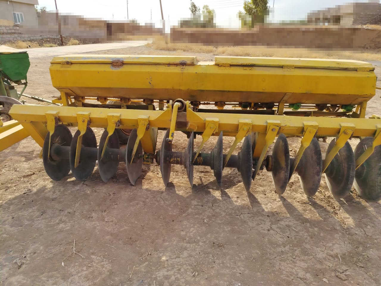 السلام عليكم
دسك ١٢ صاج دبل شاصي الصوج فرنسي جاهز للشغل بدون مصرف
السعر 3.500 ملايين ونص
المكان سنجار
ناحية القيروان
للاستفسار ***********
