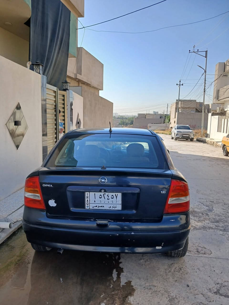 استرا موديل 2002 رقم نينوى بيها تقحيل وبيها رش السقف والبوند فقط بدون معجون مكينة كير مابيهم شي تخم تاير وسط ويل BBS وكالة السنوية لل 2027 السعر 50 للستفسار ***********

