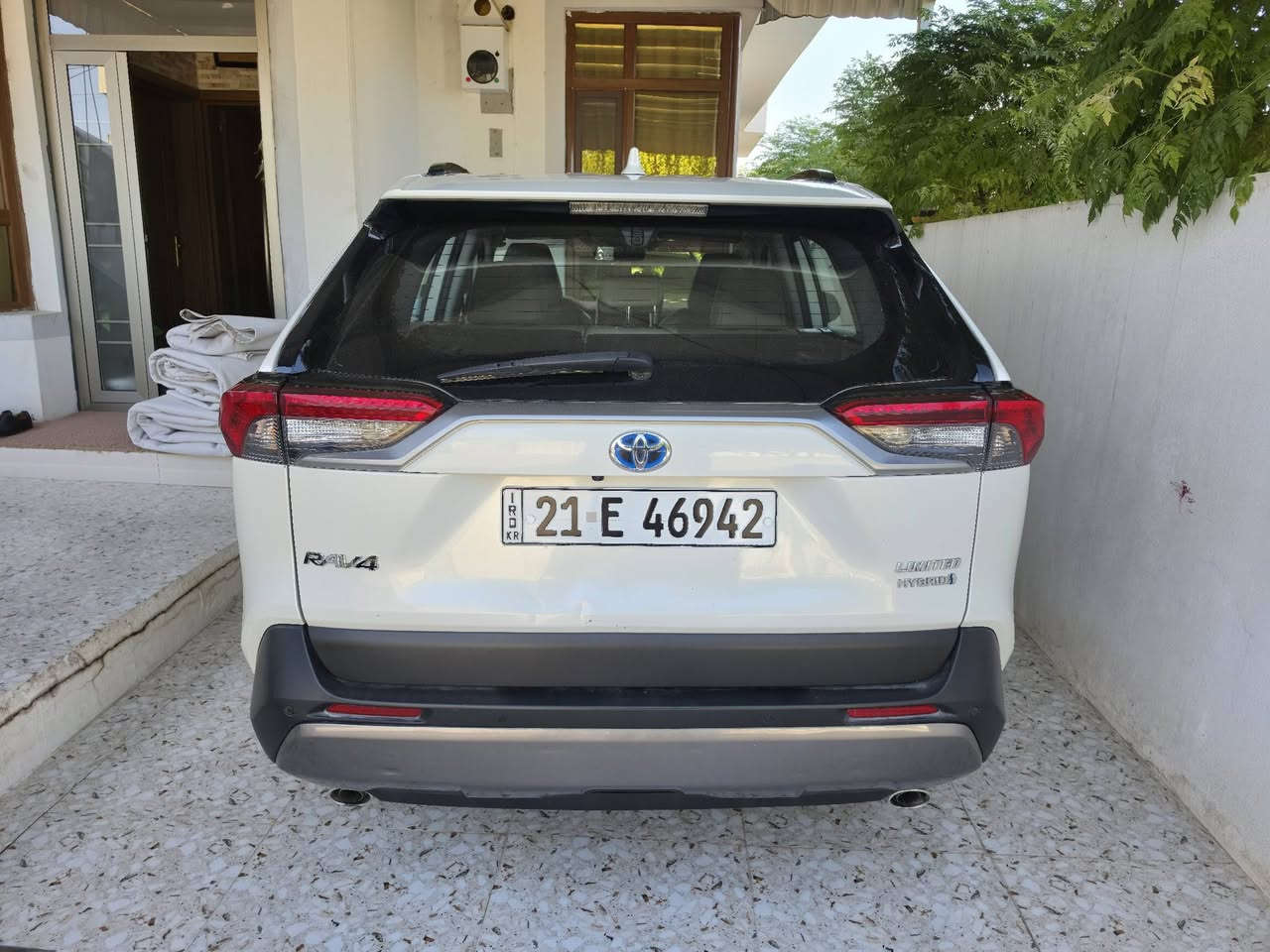 بەناوی خودای گەورەو میهرەبان
@
🚗 **باشترین دەرفەت بۆ کڕینی سەیارەی خەونەکانت!** 🚗
🚀 **تۆیۆتا ڕافۆڕ (RAV4 Limited Hybrid) مۆدێل 2021** 🚀ئەمریکی
✨ **تایبەتمەندییەکان:**
 * **مۆدێلی بەرز و ناوازە:** Limited Hybrid – لوتکەی تەکنەلۆژیا و ئاسودەیی.
 * **خاوێن و پارێزراو:** ئەم سەیارەیە لە بارودۆخێکی **بێوێنە و زۆر خاوێن**دایە، هەروەک لە وێنەکاندا دیارە.
 * **بێ کێشە و ئامادە بۆ لێخوڕین:** تەواوی سیستەمەکانی کارەبایی، میکانیکی و هایبریدەکە بە شێوەیەکی دەگمەن کار دەکەن.
 * **کەم ڕۆشتوو:** تەنها 149,414 کیلۆمەتر ڕۆشتووە، کە بۆ مۆدێلی 2021 زۆر کەمە.
 * **ئابووری و بەهێز:** سیستەمی هایبریدەکە هاوسەنگییەکی بێوێنە لە نێوان هێز و بەکارھێنانی بەنزیندا دەستەبەر دەکات.
 * **فول مواسەفات:** تاقیکردنەوەی باشترینەکانی تۆیۆتا بە سیستەمی JBL، کوشنی گەرمکەرەوە/ساردکەرەوە، ڕادار، سلاید، و زۆری تر.
💎 **چیتر دوودڵ مەبە، ئەمە دەرفەتێکە کە ناکرێت لە دەست بدرێت!**
📞 **بۆ پەیوەندی و زانیاری زیاتر:**
*********** واتساب
***********واتساب
 أفضل فرصة لشراء سيارة أحلامك! 🚗
🚀 تويوتا راف فور (RAV4 Limited Hybrid) موديل 2021 🚀 أمريكي
✨ المواصفات:
​موديل عالي ومميز: Limited Hybrid - قمة التكنولوجيا والراحة.
​نظيفة ومصانة: هذه السيارة في حالة لا تُعوض ونظيفة جداً، كما هو موضح في الصور.
​بدون مشاكل وجاهزة للقيادة: تعمل جميع الأنظمة الكهربائية والميكانيكية ونظام الهجينة (الهايبرايد) بكفاءة عالية.
​ماشي قليل: قطعت مسافة 149,414 كم فقط، وهي مسافة قليلة جداً بالنسبة لموديل 2021.
​اقتصادية وقوية: يوفر نظام الهايبرايد توازناً فريداً بين القوة واستهلاك الوقود.
​فل مواصفات: تجربة أفضل ما قدمت تويوتا مع نظام صوت JBL، كراسي تدفئة وتبريد، رادار، فتحة سقف (سلاید)، والمزيد.
💎 لا تتردد بعد الآن، هذه فرصة لا تفوت!
📞 للاتصال والاستفسار أكثر:
*********** واتساب
*********** واتساب
