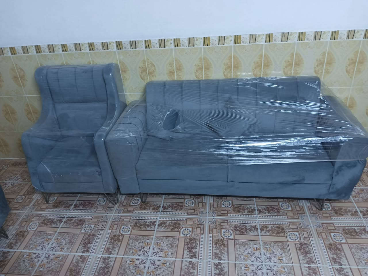 تخم جديد سعره 450 ألف كركوك ***********
