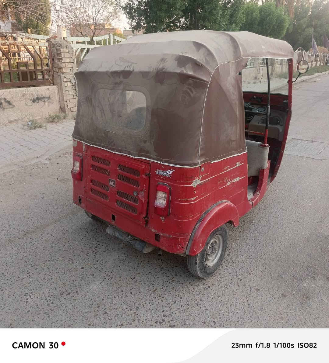 سلام عليكم تكتك 18 شهر ١١ معمره دوس وبل ال غد شبر سعر 4 وبييه مجال ***********

نص مكتوب في الصور:
- CAMON 30
- 23mm f/1.8 1/100s ISO113
- CAMON 30 23mm f/1.8 1/100s ISO82
- 23mm f/1.8 1/100s ISO103
- CAMON 30 23mm f/1.8 1/100s ISO120
- 23mm f/1.8 1/100s ISO64