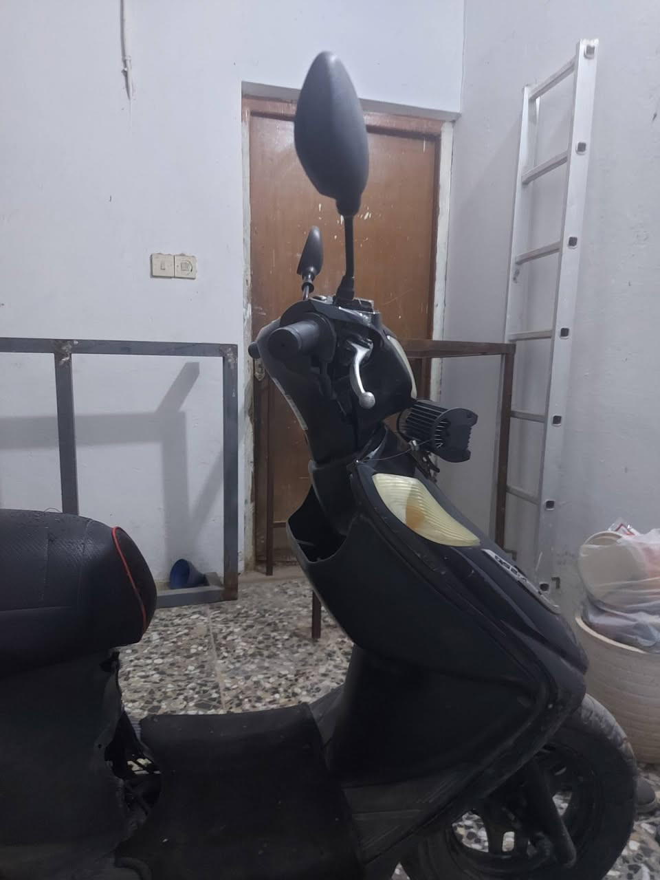 السلام عليكم دراجه سوزوكي ادريس ما مجفته ونقره سلم وهندر كله شغال كهربائيات ولا غلطه الدراجه الحمدالله والشكر كلشي مابيها شغاله ميه بالميه تشيلك من السمه للكاع بس بيها خلل النوزل مالتها واكف مكاني بغداد الكاظميه سعرها ٣٠٠ وبيها مجال
 
 ***********
