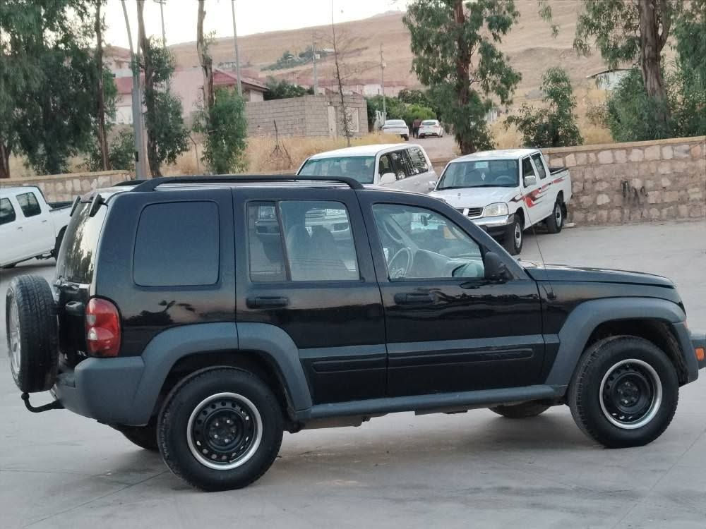 تەنها 53وەرەقە 😱😱😱
جێب لێبرتی مۆدیل 2005 گێڕتۆماتیک
بەنزین و غازە غازی ئیتاڵی بۆبەستراوە
6 پستۆن مەکینە 3.7 دەبل ئەکسل
سبوغ عامە پشت و پێشی لێدرانی نیە
گێر و کەمینە و تەبرید بە شەرت
تحویل و بەناوکردن بە شەرت 
4 تایەی نوێی لەسەرە
 تا بلێی توندوتۆلە بێ مەسرەفە
سەنەوی تا2030تازەیە ڕەقەم باریکە
دوو وەرەقە غرامەی لەسەرە دەیدەمەوە
نرخی 53وەرەقەو مەجالێکی کەم
***********ڤایبەر وەتس ئەپ
***********لەشاری کۆیەم كويسينجاك, أربيل

