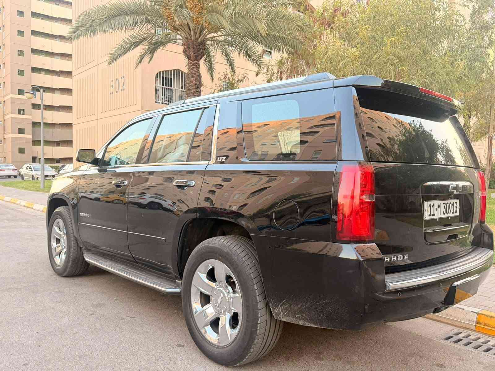 السلام عليكم
تــاهــو مـــوديــل 2016 
LTZ   فئه  
فووول مواصفات
عدا الفتحه  
ماشيه 125 M شرط الفحص  
سماعات BOSE
كشنات تدفئه + تبريد 
كشنات كهرباء خلفي امامي داتاشو 
7 راكب 
شاشه ديجيتال 
صندوق كهرباء 
بصمه 
داخل  vip
كشنات هزاز 
كامره خلفيه دواره 
شحن لاسلكي 
رادار من جميع الاتجاهات 
حساس امامي خلفي معه تحذير 
نضام تحذير اصطدام 
نضام تحذير عند خروج المسار 
كراسي خزن ميموري 
جميع الابواب بصمه 
ويل 20 اصلي بلادي  
اشاير بلمري + رادار تحذير 
وبعد بيها هواي مواصفات مال فول 
باتري مع منضومه بانزين مع ادامه كامله  حته دسكات امامي خلفي جديد وكاله شرط 
تخم تاير جديد 
السياره حيل جديده  
السونار مرفق بلمنشور 
فقط جاملغ امامي مبدل اصلي والقديم مالها موجود مع مكان بارد 
السياره صار سنين عندي استخدام شخصي 
السعر  275 
بسمي تحويل ثاني يوم 
هزه وفحص وارقام جديد
مكان السياره بغداد (بسمايه او الزعفرانيه ) ***********
