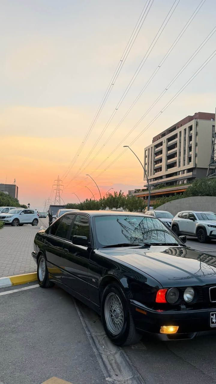 بیئم ٥٢٥ گیر عادی ئاڕم پلاستیک سلێمانی بەشەرتی ئاڕمو ئەوەلیات ١٩٩٥ ناو کرێیمی کوشن کارەبا و جلد تەبرید لەسەر سویچ ٥کەلە دوو جام کارەبا ئاوینە کارەبا پێش پان بەشەرتی گیڕو مەکینە ڕوبەڕو لە ڕەسمەکان جوان ترە بئ دەعمو لێدراو ٥٥گەڵا و معامەلە *********** السليمانية, العراق
