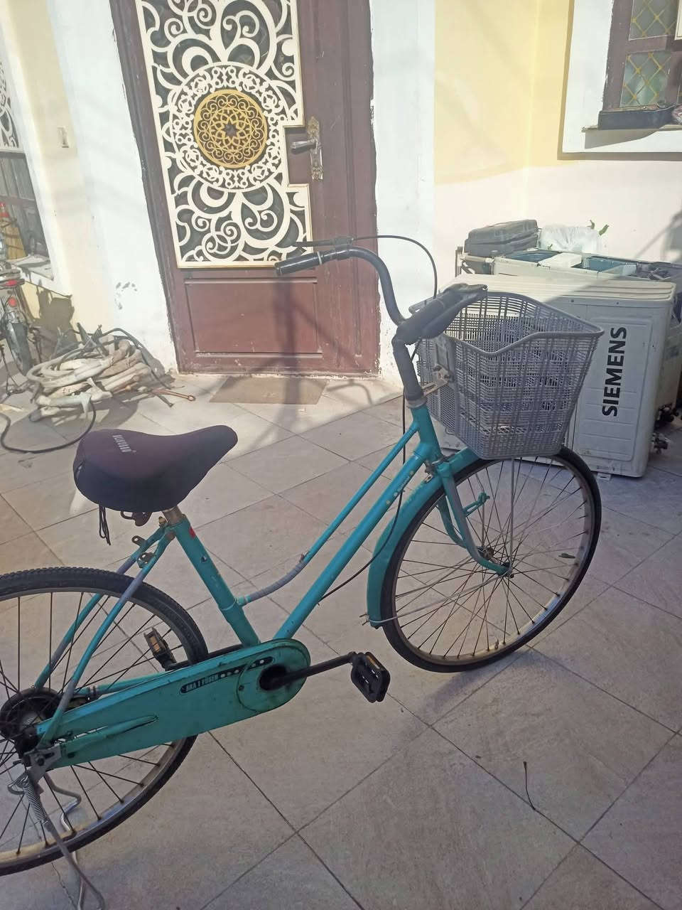 السلام عليكم.  👋
بايسكل للبيع م    🚲
  البايك لون مميز جداً  وقطعة نادرة    ✔️
البايك صنع في اليابان✅
وزن خفيف جداً 💯
الحجم.  28فريم عالي   👌
البايك مختم بكل مكان كلة ختم واحد ♣️
البريكات جدد    
التايرات تايرات جدد    
البايك كلش ناعم وسريع بلمشي ونريح بلسياقة 
البايك نضيف جداً كما موضح بلصورة 
البايسكل بلحقيقة احلة من الصور.📸
السعر55 الف وبي مجال  💬
التواصل *********** واتساب 📱☎️
العنوان: بغداد
