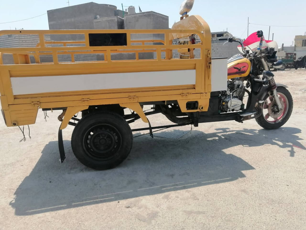 ستوتة للبيع مديل ٢٠٢٠ بدي نضيف شاصي قطره خياس و لحيم مابي كهربائيات فووول. السعر ١٧٠٠ وبيهاا مجال للشراي. بصرة. قضاء المدينه ***********
