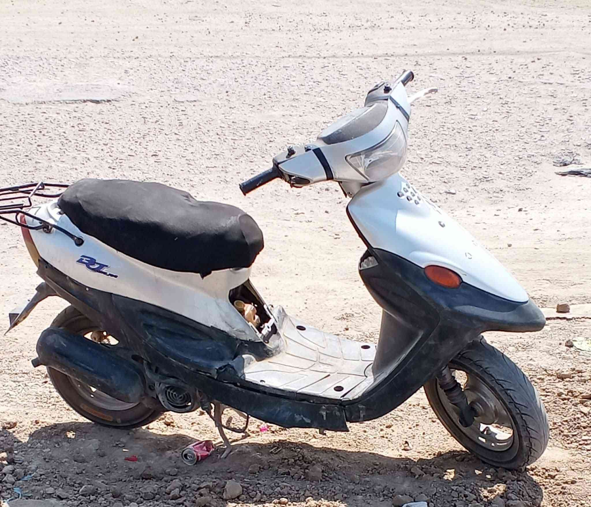 السلام عليكم دراجة بيجي لبيع نظيفة من كلش وجاهزة سعر 240الف وبيها مجال مكاني السماوة اتصل ***********

