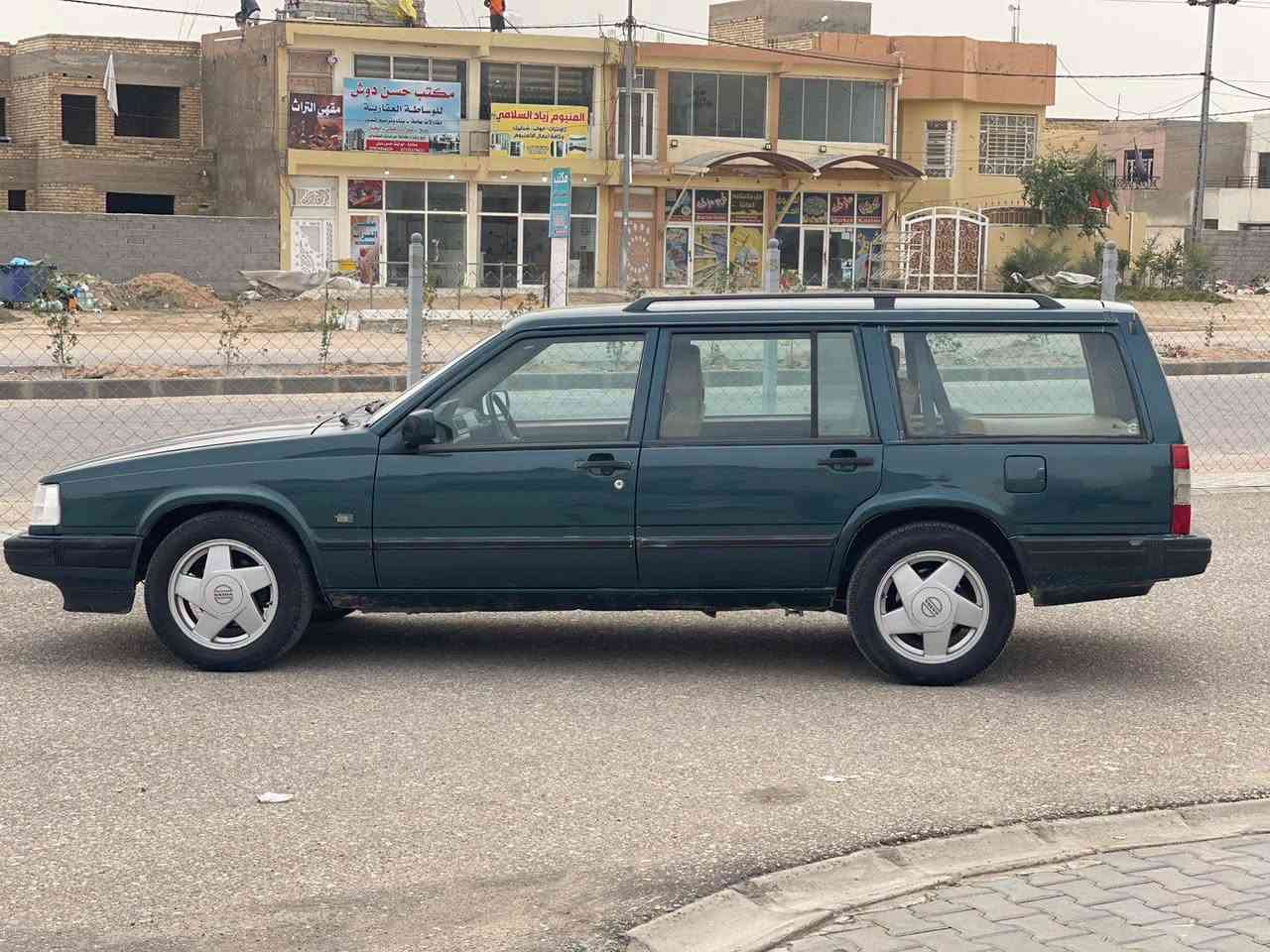 السلام عليكم فولفو ستيشن 940محرك بخاخ كير أوتوماتيك تبريد تدفئه رقم نينوى بسمي موديل ١1992مصبوغه عام جماليه غرفه جديدة لوك العنوان نجف السعر 72وبيه مجال 
***********
