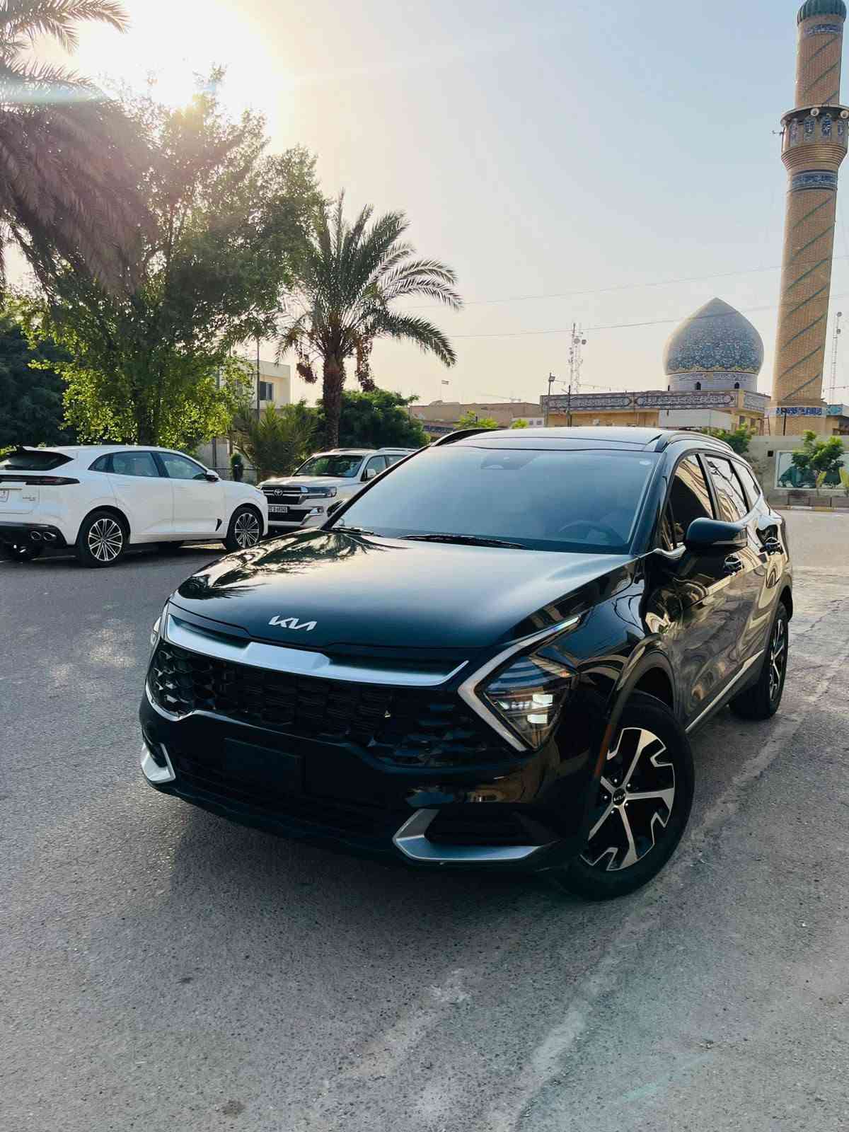 ((السلام عليكم)) 
   (للبيع فقط اعتذر عن المراوس) 
    كيا سبورتج موديل 25 وارد    امريكي 
دخول جديد منفيست بإسم تحويل مباشر 
((حدثها تبديل مونيد وجاملغ الأيمن فقط لغود شواصي تبريد كير محرك شركة شرط ع الفحص افحص وين ما ايعجبك)) 
             مواصفاته
 
فول مواصفات بانوراما

بصمة تشغيل وبصمة فتح أبواب
 وتشغيل عن بعد 

فتحت سقف بانوراما 

داخل ابيض كشن كهرباء وبيهن تدفئة 

محرك 2500 ماشيا 22 الف مايل

 بعدها ع مشي امريكا 

فور ويل ويلكب كروم
 
رادارات أمامي وخلفي وجانبي 

نقطة عمياء وأشاير بالمري 

تبريد قطعتين 

فول تحكم استيرن 

شاشة كبيرة متصلة 

كيجات ديجيتال 

نظام كروز وتحديد مسار وتوقف

 ذاتي عند الاقتراب

سايد بريك بصمة 

    (وباقي المواصفات معروفة 
مكان السيارة بغداد حي الاعلام 
السعر ب 172 وبيه مجال بسيط 
للاستفسار الاتصال على الرقم التالي 
*********** راسلني إدزلك صور الحادث واتساب) بغداد, العراق
