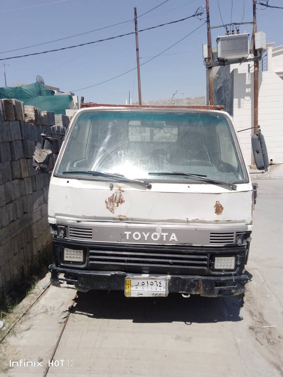 دانيه حمل موديل 1992
شرط كير ومكينه شرط تحويل 
الكير أوتوماتيك
السيارة بانزين 
السعر 22 
مكاني كركوك 
***********
***********
