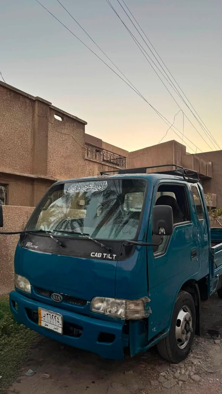السلام عليكم
كيا حمل فونتيرا  للبيع 
فحل موديل2002
قلاب رقم انبار مشروع وطني
السنوية صاقطة صار 3 سنوات شرط التحويل
مصبوغة حزام 
صدر كير مكفول . المكينة تنقص 
الكهربائيات بيها نواقص
وبيها شوية خياسات 
السيارة خير من الله بس متروكة صارلها فترة ينرادلها شوية ادامة 
مكان السيارة بغداد 
السعر 48 وبيها مجال بسيط
للأستفسار  *********** واتساب
