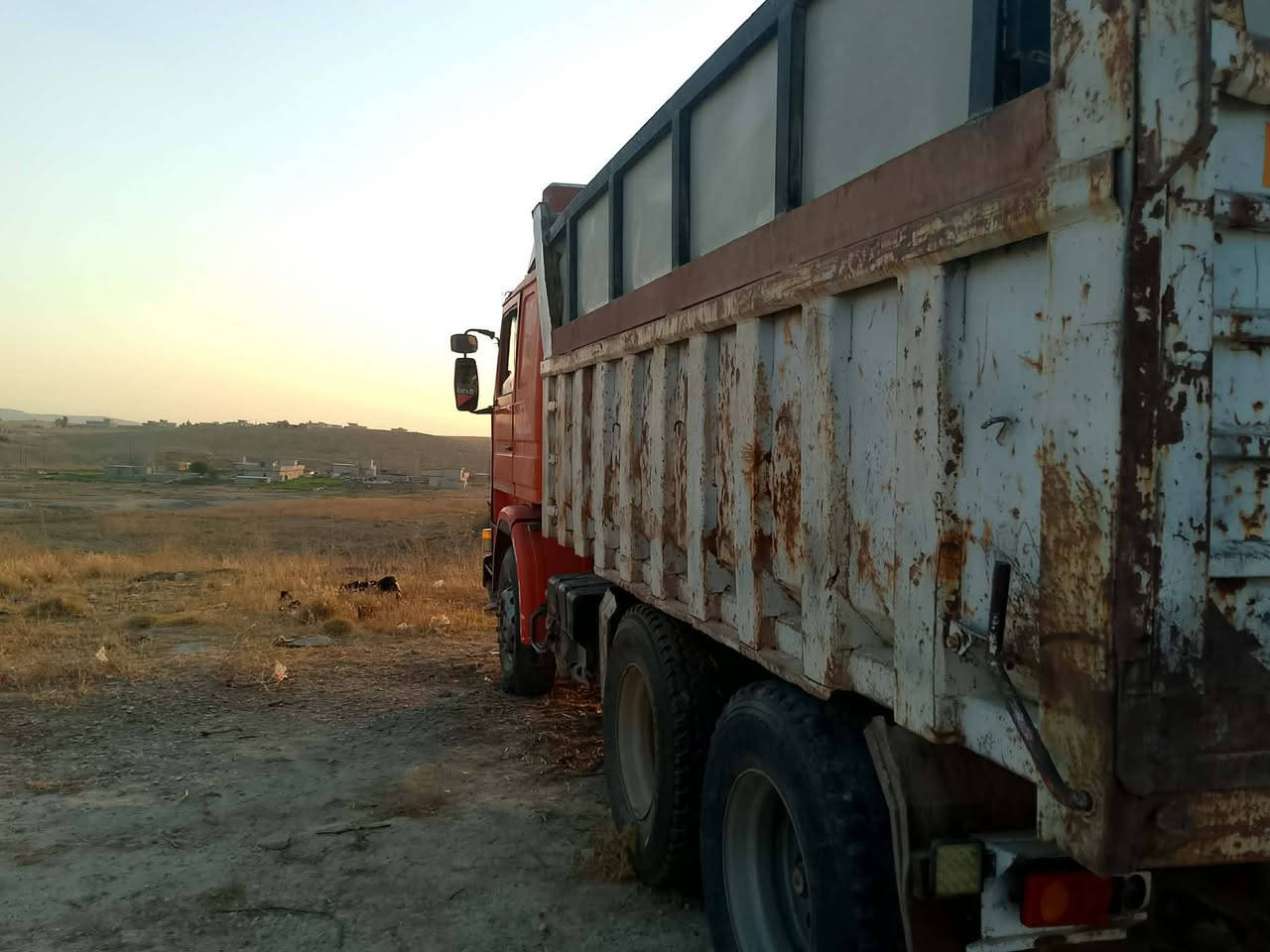 گلابه 13 اسكانيه سنگل جوبليس  رقم اخضر فحص نينوى سنوية صاقطه السياره تنباع فحم في فحم من هل گاع اتفيد اهل المصلحة واهل المقالع                                       

السياره لا مطلوبه للدوله ولا للعشائر  خلاص                السياره گير او محرك شرط جدد لا صرف ولا نفخ              السياره بيهاا طخم تاير جديد                               واتساب ***********             ***********
