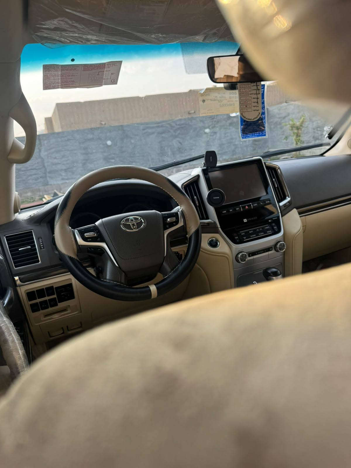موديل ١٧ ساز ساز اصل   محرك م  جكات كامره خلفيه مكفوله من صبغ جديد سياره كير محرك جديد صدر حداديه تخم تاير جديد  تايرات شركه سبير منازل شركه العامه دوليه اولا زراك زنون فور ويل جلد كراسي كهربا خزن ميموري بك لد صندوق شفط دوسات ليزري ستيرن كهرباء يدات ستيل مري شفط مري قلاب شباك بقلاوه اناره داخليه ناره ترحيب المطر في داخل بيجي قراض شركه العامه كلهن  كراسي كهربا خزن ميموري جلد كراسي.   مواصفات  لكزز  محرك ٨   سعر  ٤٦ الف ماشيه ٦٠ الف  جديده  نضف سياره بل عراق. بصمات شركه ٢ كتلوكات شركه عدت  سرعه ٢٦٠.    عنواني رمادي

