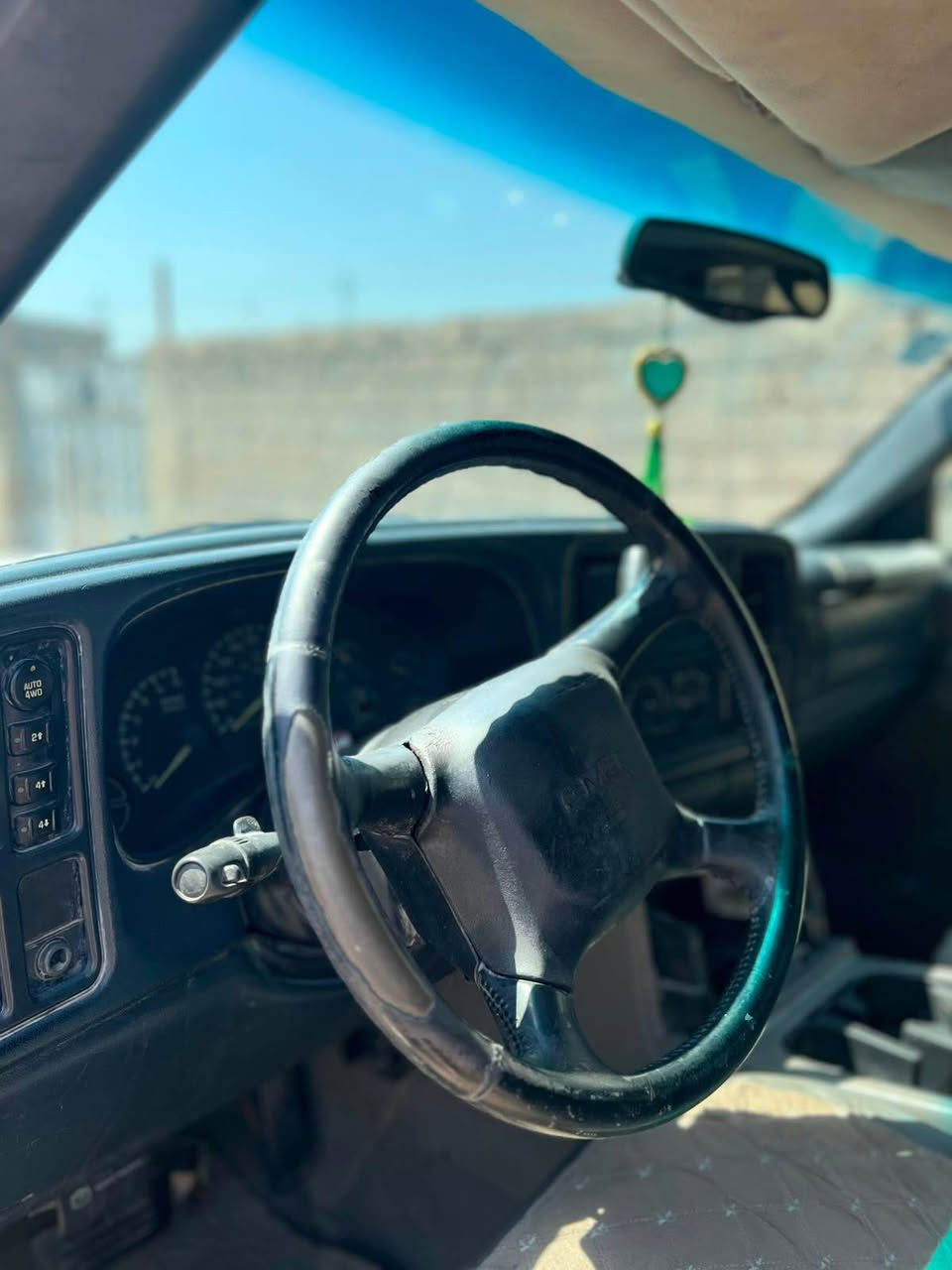 سلام عليكم جمس بهبهان مديل 2000 رقم ديالى مشروع وطني 2029 مكينه 5/300 مكفوله من الكص ونقل وضربه ولعيب شرعي تبريد 3 قطع شغال طخم تاير ويلكب جديد السعر 62 رقم الهاتف *********** العنوان البصره الزبير حي العسكري ابو الخصيب, البصرة
