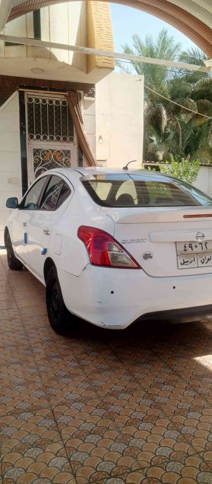 نيسان سني ٢٠١٦ هندي 
بيها جاملغ خلفي مصبوغ
بيها ملاحظات بسيطه 
مكينه كير حداديه جديده 
تريد تحويل تريد وكاله
السعر ٧٥ 
للاتصال ***********
مكان سياره حله
