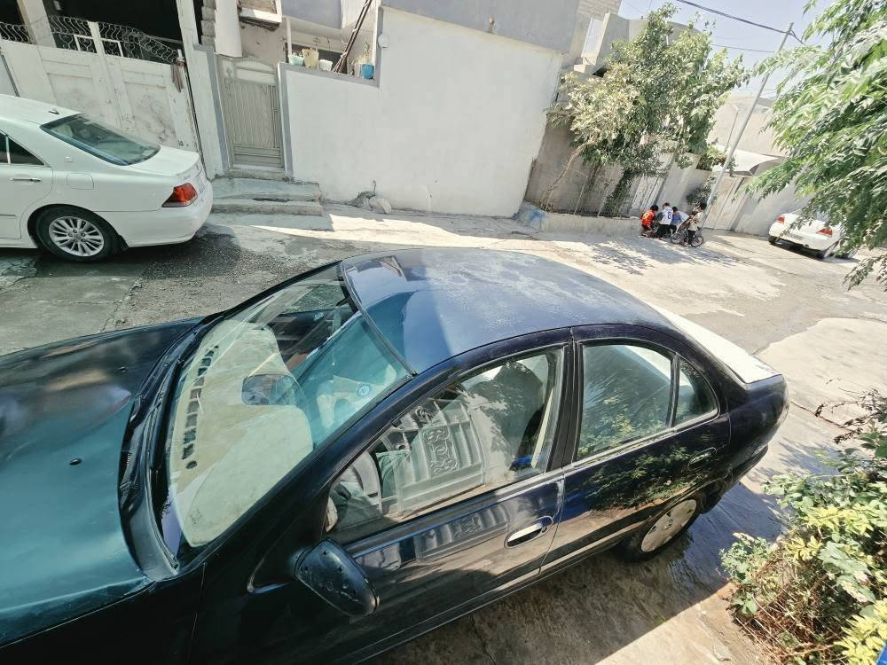 نیسان سەنی 2004 ئارم پلاستیک هەولێر گێر عادی کەلەو عینەکە پێشی لای سایەق قرچێک هەیە لای لایتەکە بەشی سندوقەکەی لای سایەق پێوەیەتی نرخی 65 مەچالێک تیایە  وەتس ئەپ /*********** السليمانية, العراق
