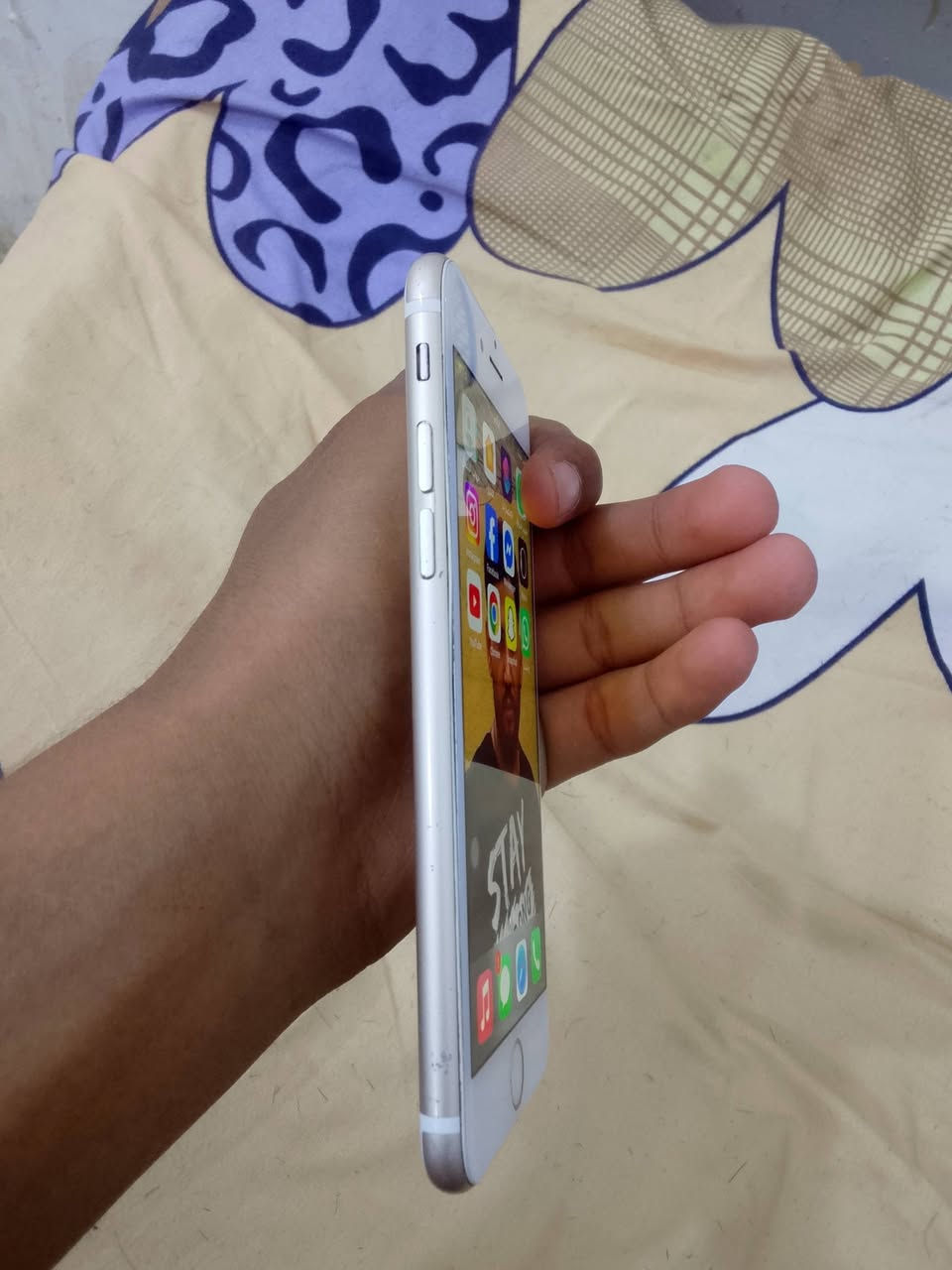 ايفون • نضافه فول • مكفول