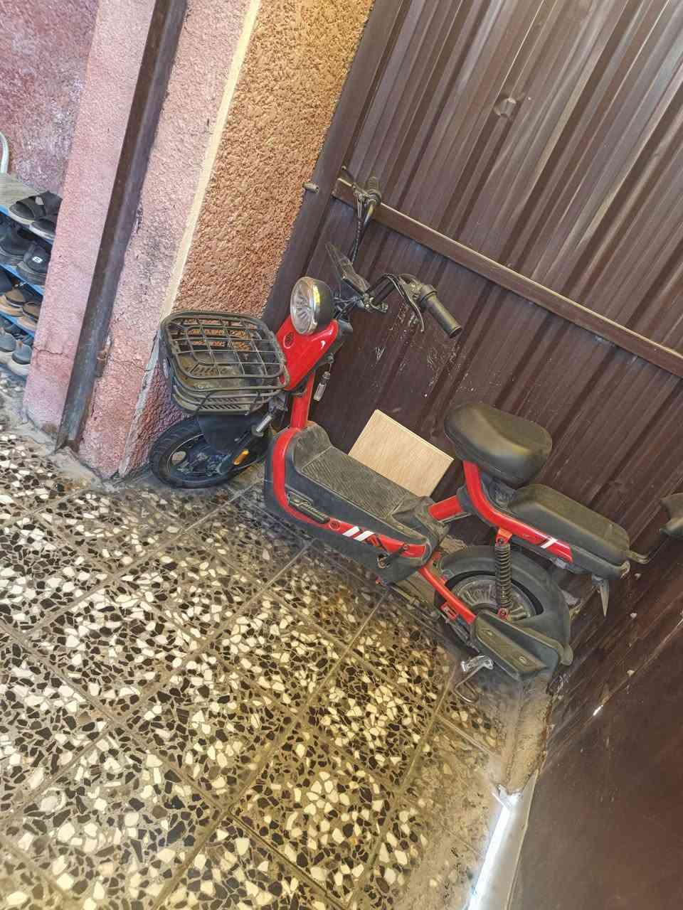 سلام عليكم دراجة شحن للبيع الله شاهد نضيفه ما بيه شي بس تاير الي الخلف بنجر يرادله تبديل الله شاهد ما بيه شي مكاني بغداد الشعب سعر  270 وبيه مجال 

رقم 
***********
