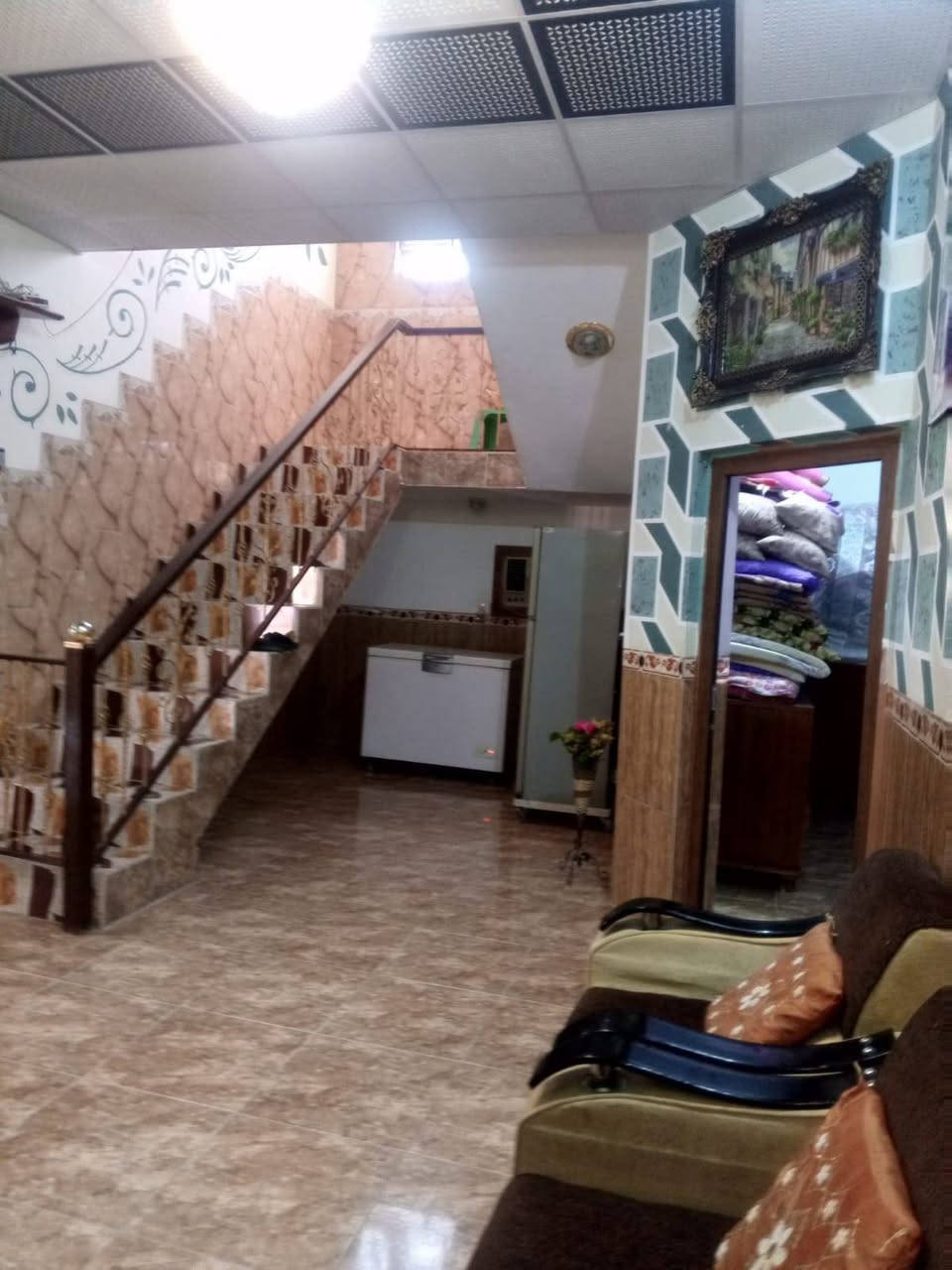 السلام عليكم مكلف بل نشر بيت للبيع بيجي قريه جديدة قرب جامع ابو زهيه المساحه 450 متر بيت حديث ماتصرف عليه كلشي البيت زراعي السعر 65 يرهم مقدما زينه وبشهر 500   رقم الهاتف ***********
