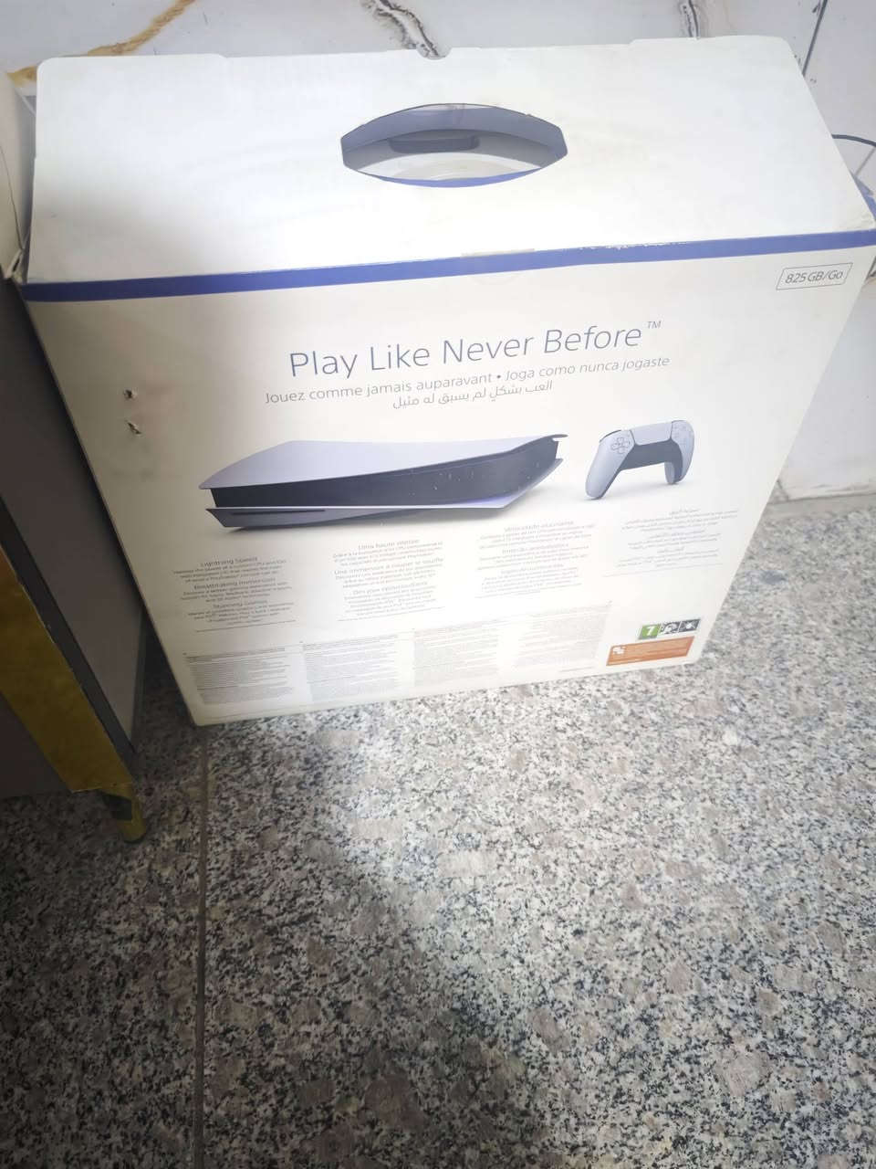 نظافه ١٠٠٪
الذاكره ٨٢٥
جوستكات ٢ 
ملحقات كامله 
العاب ٣ ps5 وثنين ps4
السعر ٩٠٠ الف
المكان الامين 
المراسله واتساب فقط 
***********
