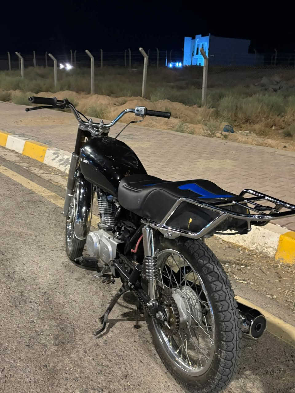 سلام عليكم دراجه للبيع نامه موديل 24 نظيفه مكاني جلولاء السعر خاص او رقم ***********
