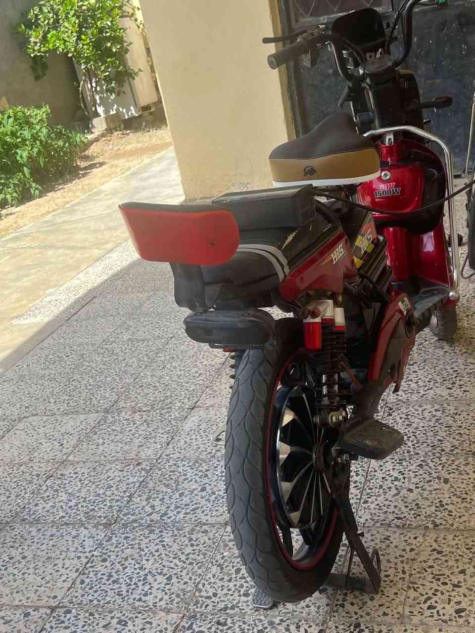 دراجه شحن Hls حجم 20
عدد البطاريات 5 1500w 60v
مكان بيجي
سعرها ب ٣٠٠
***********
