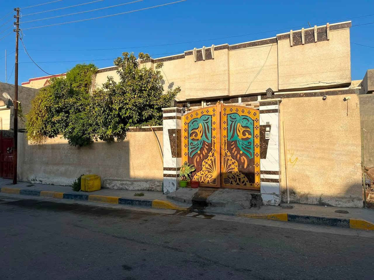 للبيع مشتمل جديد  زراعي سند ( ٢٥ ) 
 
المساحة ١٣٥ متر

السعر ٦٠ مليون وبي مجال 

الموقع - قضاء بلد - حي الامير الزراعي - قرب مولد حسن حتروش - على شارعين 

 
 مواصفات المشتمل 

١- 
١- على شارعين تبليط 
٢- ٢ غرف نوم 
٢- صاله مفتوحه 
٣- استقبال 
٤- مطبخ 
٥- صحيات داخلية وخارجية 
٦- كراج 
٨- سيراميك جداري وارضي 
٩- منور 
١٠- سنة البناء 2026

 

للاستفسار اتصل على *********** - ***********

