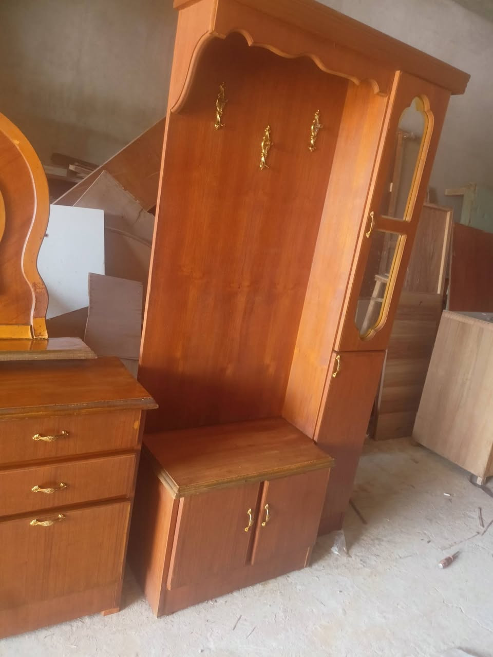 غرفه ملحق خمس ابواب السعر 475بي مجال العنوان حي الانتصار شارع 30قرب المركز***********كورك وتساب فقط 
***********اتصال
